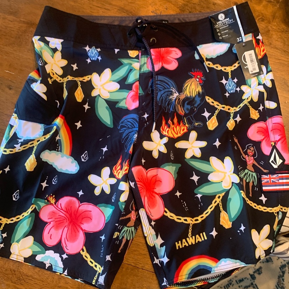 Volcom board shorts- brand new